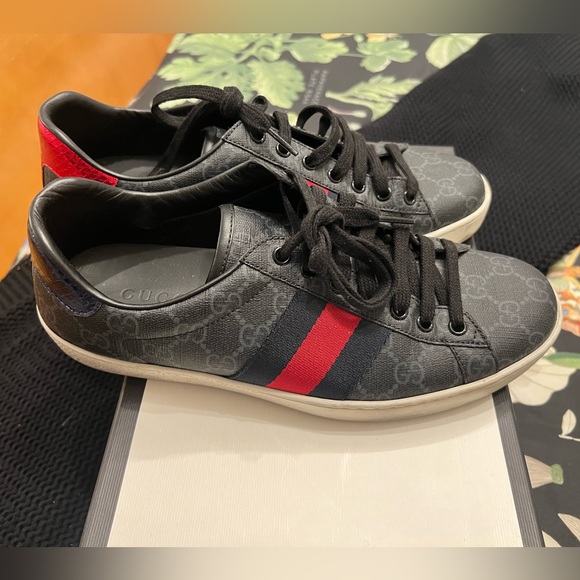 Gucci Supreme Men’s Sneaker Black GG Print with Red and Blue Stripe Sz 7 - Picture 2 of 10